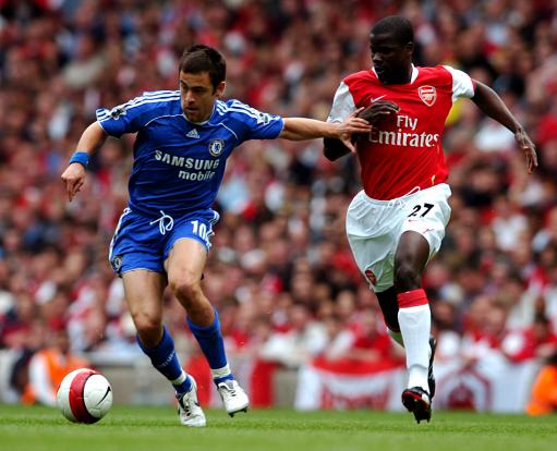 内线承担了 内线承担了