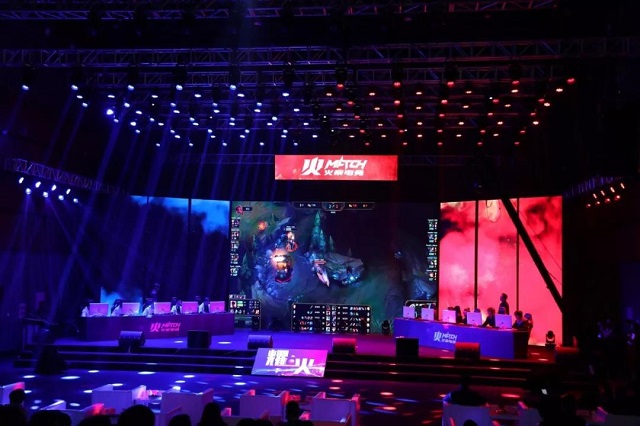 相比之下 相比之下